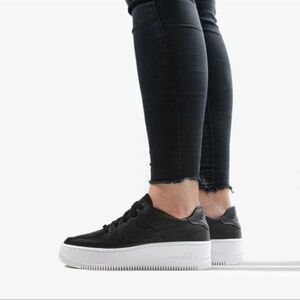 Nike Air Force 1, AF1 Sage Low Top, Sz 7.5 Black White Platform, School College